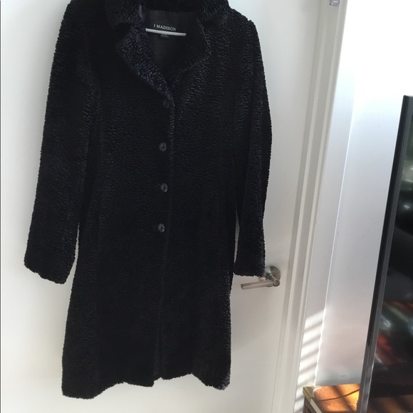 l Madison  Black winter coat $160 Size Small. - Picture 2 of 6